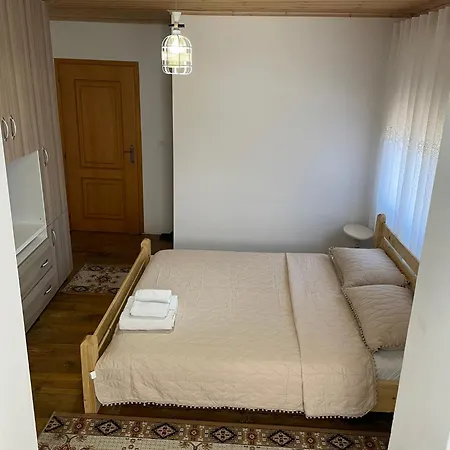Kroi Center Guest house *