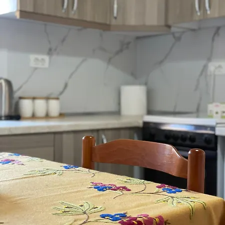 Guest house Kroi Center *