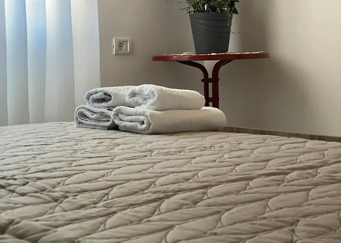 Kroi Center Konukevi 3*