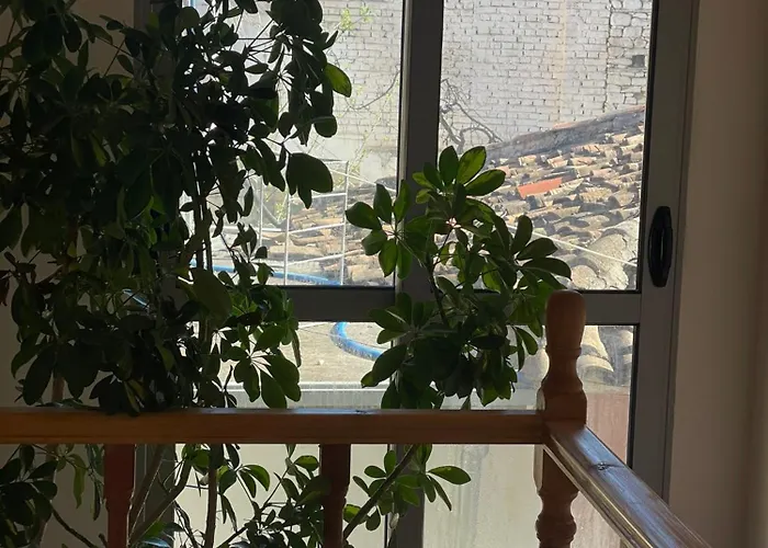 Konukevi Kroi Center Berat