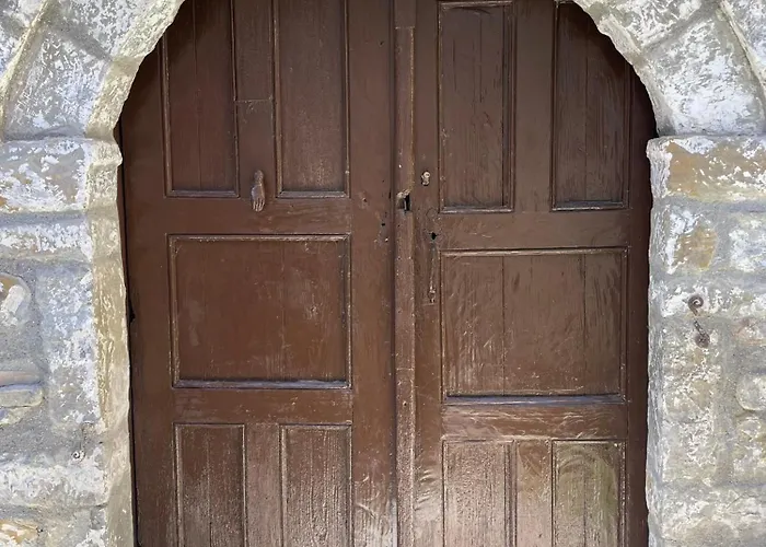 Kroi Center Konukevi Berat